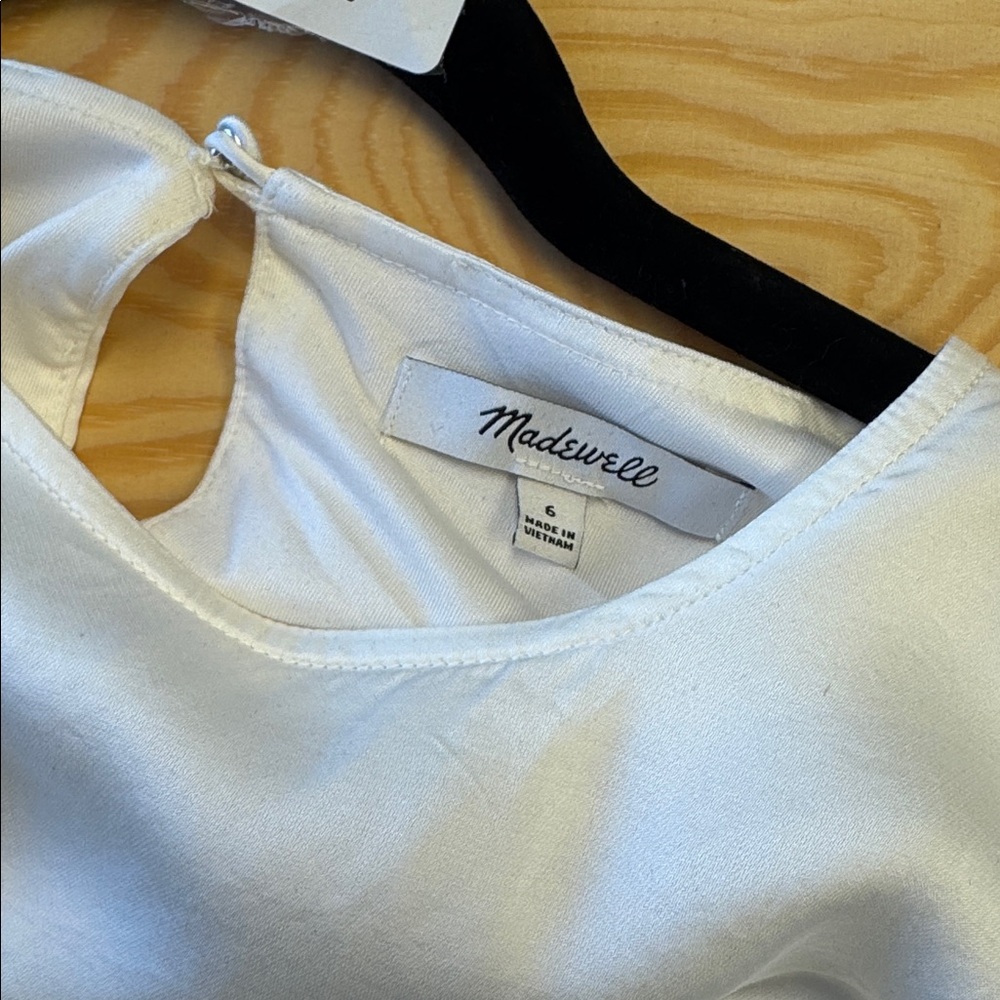 Madewell Bubble Blouse - Picture 5 of 7